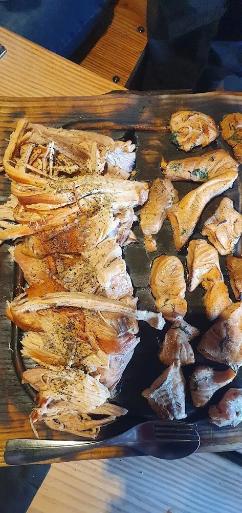 Jambon À la Broche Et Saumon Mi Cuit